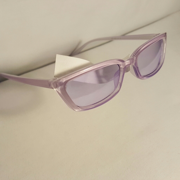 Kid's Fashion Sunglasses - Picture 4 of 4